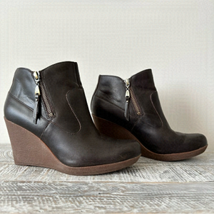 UGG-Australia Meredith Lodge Wedge Chocolate Brown  Ankle Boots (Size:9.5)